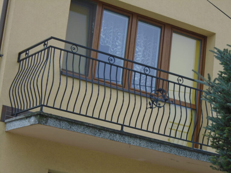 Balustrada balkonowa z rozetą MB-32